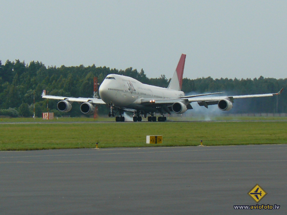 Boeing 747-446